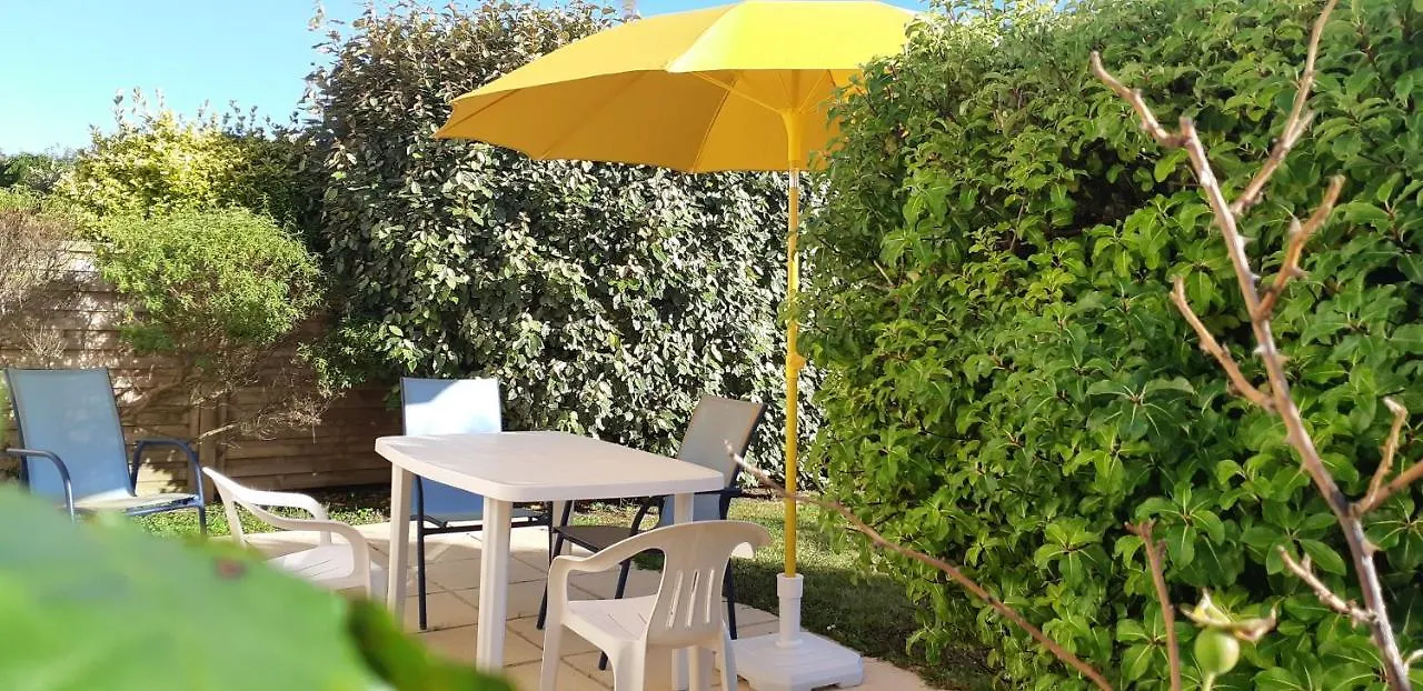 Gite De Kervao, Hortensias Avec Jardin Privatif, Plage 700 M Ploudalmezeau